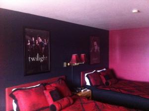 229018_10151499994986394_1709944911_n[1]