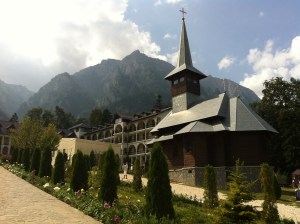 Manastirea Caraiman2
