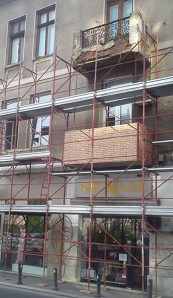 Tapet pe Calea Victoriei