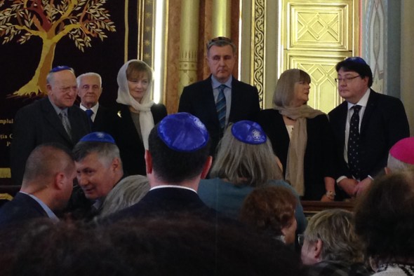 Familia Regala la Templul Coral