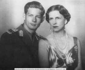 Regele-Mihai-si-Regina-mama-Elena-1940