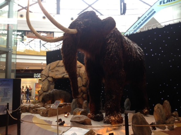 epoca-de-gheata-cu-animatronice-la-sun-plaza