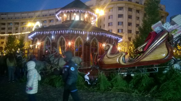 targul-de-craciun-bucuresti-2016-din-piata-constitutiei